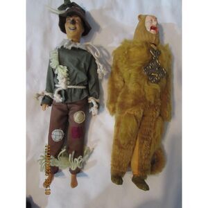 Vintage 1988 Wizard of Oz dolls Barbies Cowardly lion scarecrow set of 2